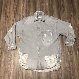 Zara Jacket Women's Small Denim Oversized Destroyed Jean Button Front Distressed